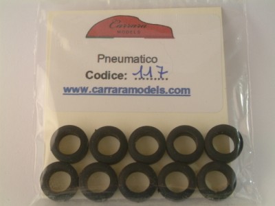 CM-P117 n° 10 Pneumatico in gomma battistrada pirelli puntinato misure DE 13 x DI 8 x L 6 - scala 1:43